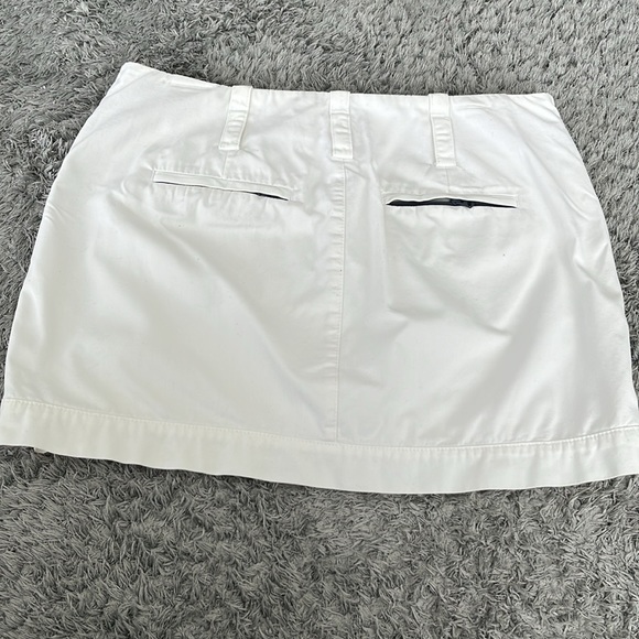 Armani Exchange Women’s White Short Skirt with Pockets -  size 14 fits size 10 - Picture 3 of 5